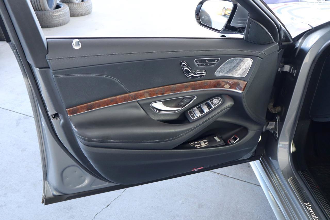 Used 2015 Mercedes-Benz S 550 4MATIC Sedan image 12