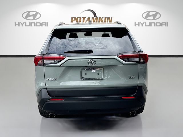 Used 2023 Toyota RAV4 XLE Premium FWD image 6