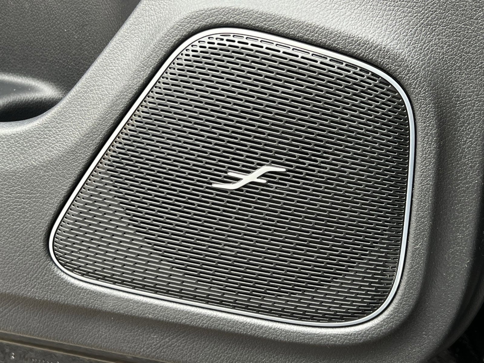 Certified 2025 Mercedes-Benz CLA 250 4MATIC image 33