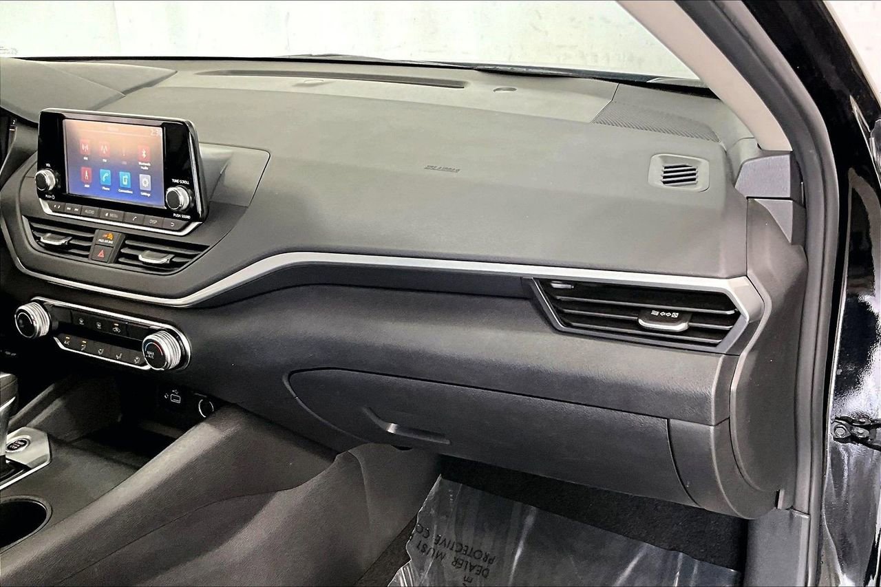 Used 2024 Nissan Altima 2.5 S image 16