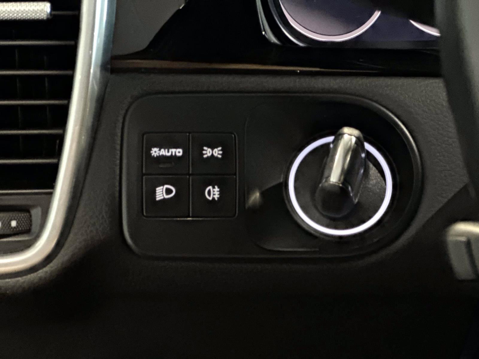 Certified 2022 Porsche Cayenne image 30