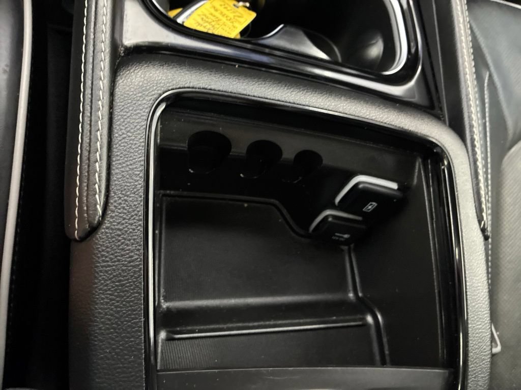 Certified 2025 Chrysler Pacifica Limited FWD image 64