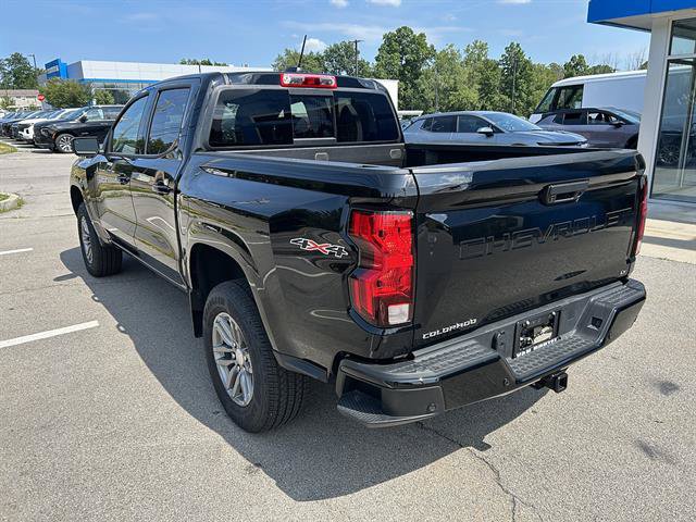 Certified 2024 Chevrolet Colorado LT w/ LT Convenience Package II AWD/4WD image 3