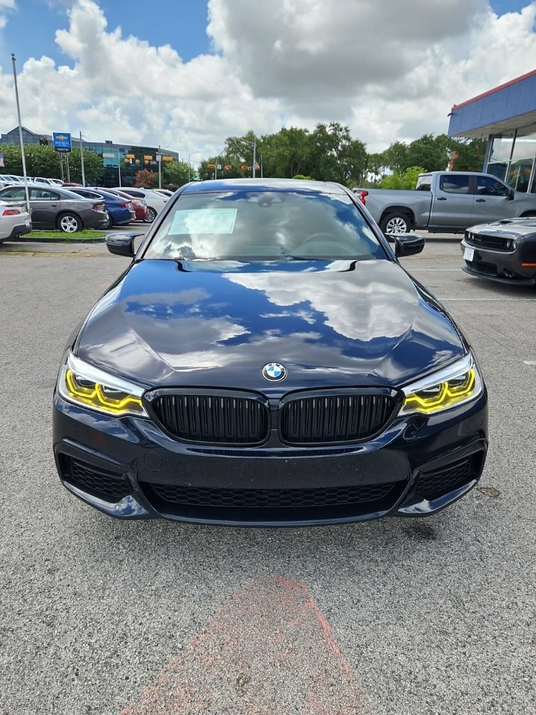 Used 2019 BMW 530e w/ M Sport Package RWD image 2