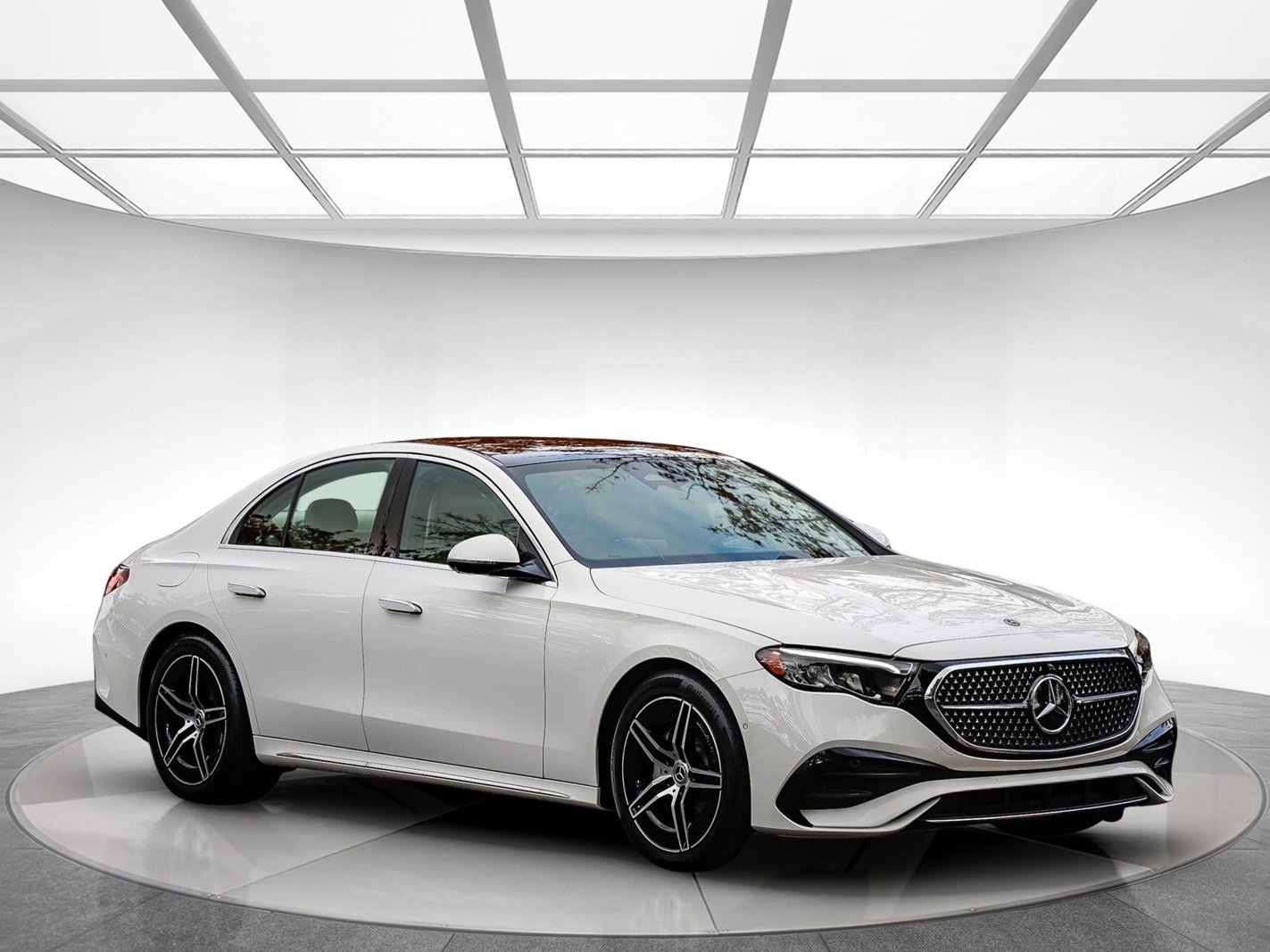 Certified 2025 Mercedes-Benz E 350 4MATIC Sedan image 5