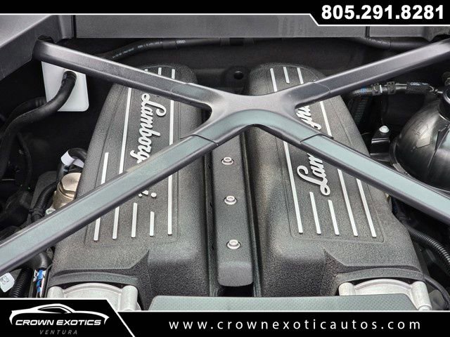 Used 2020 Lamborghini Huracan EVO image 37