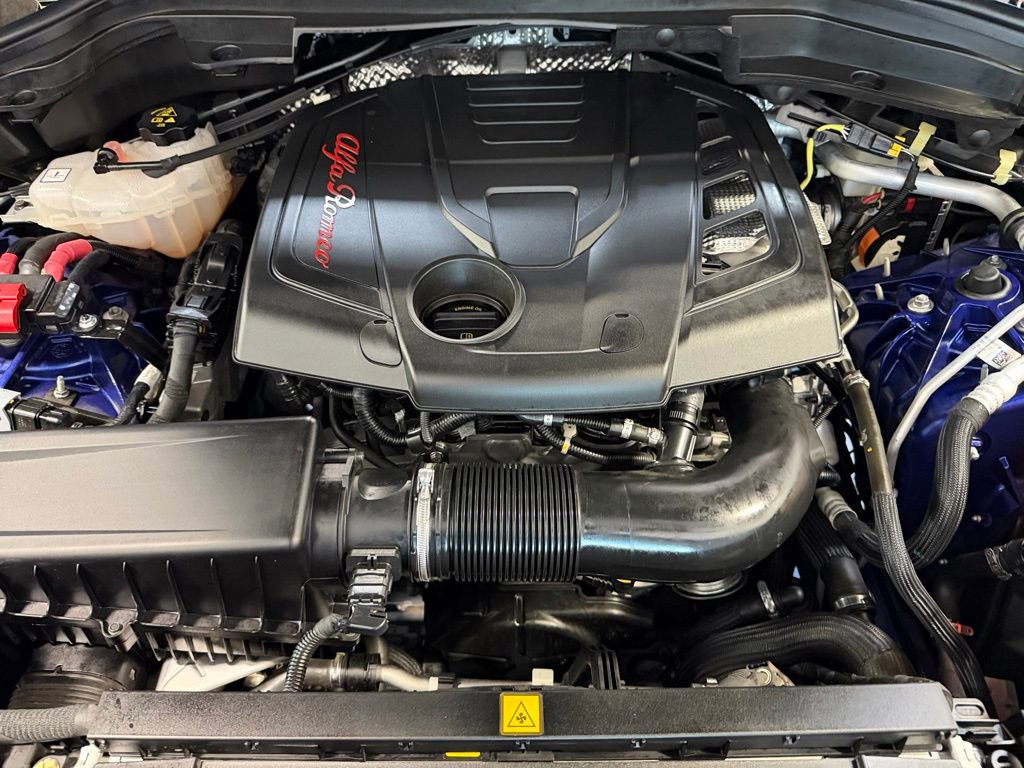 Used 2022 Alfa Romeo Stelvio Sprint RWD image 34