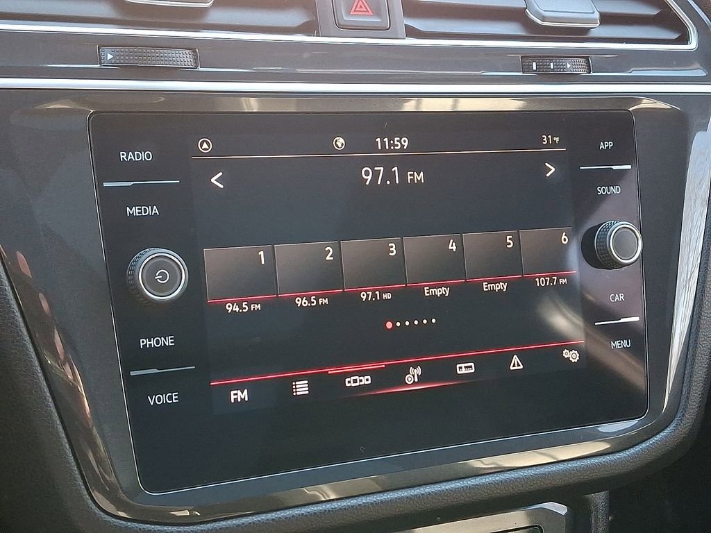 Used 2024 Volkswagen Tiguan SE R-Line image 18