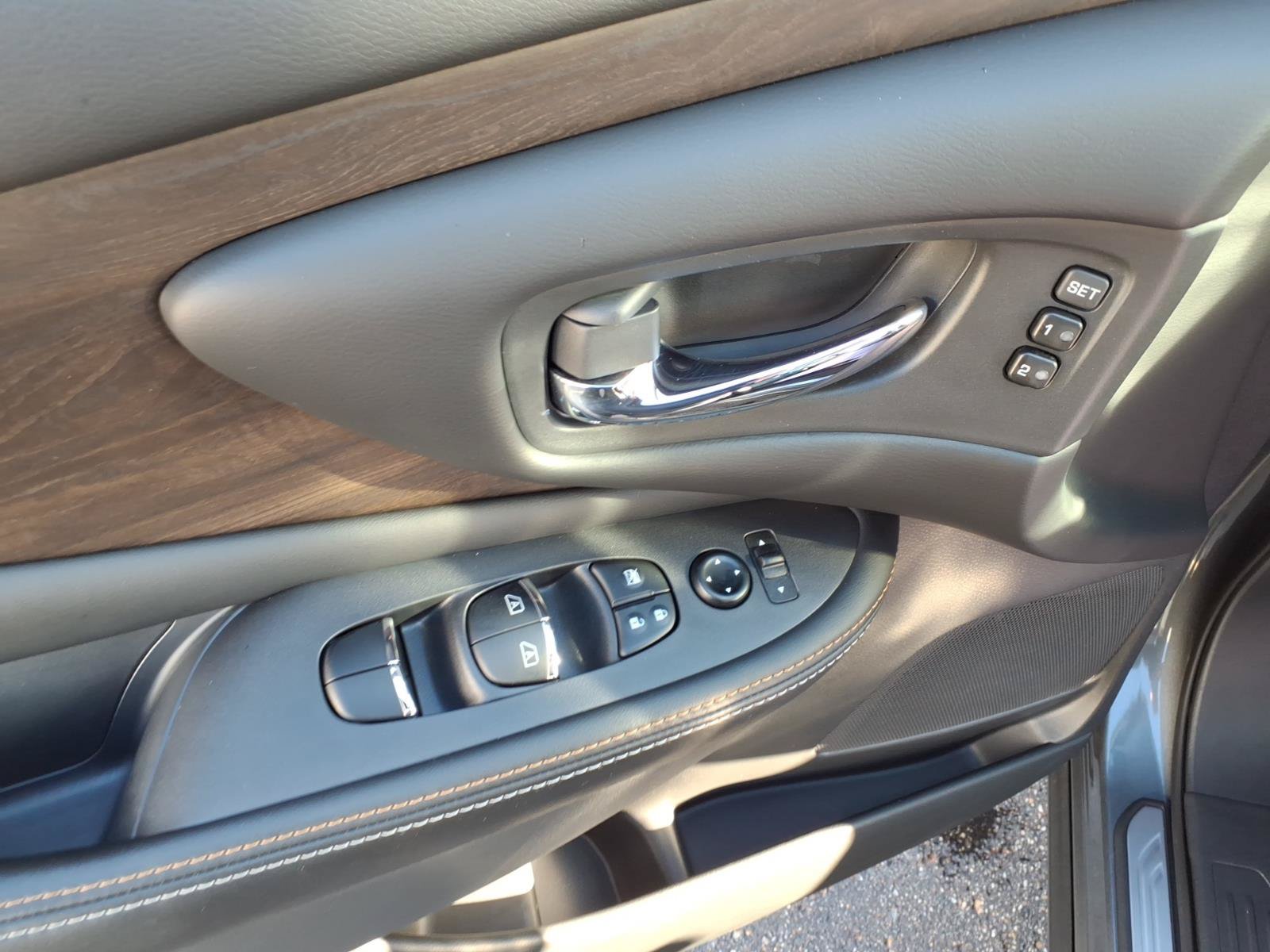 Used 2023 Nissan Murano Platinum AWD/4WD image 15