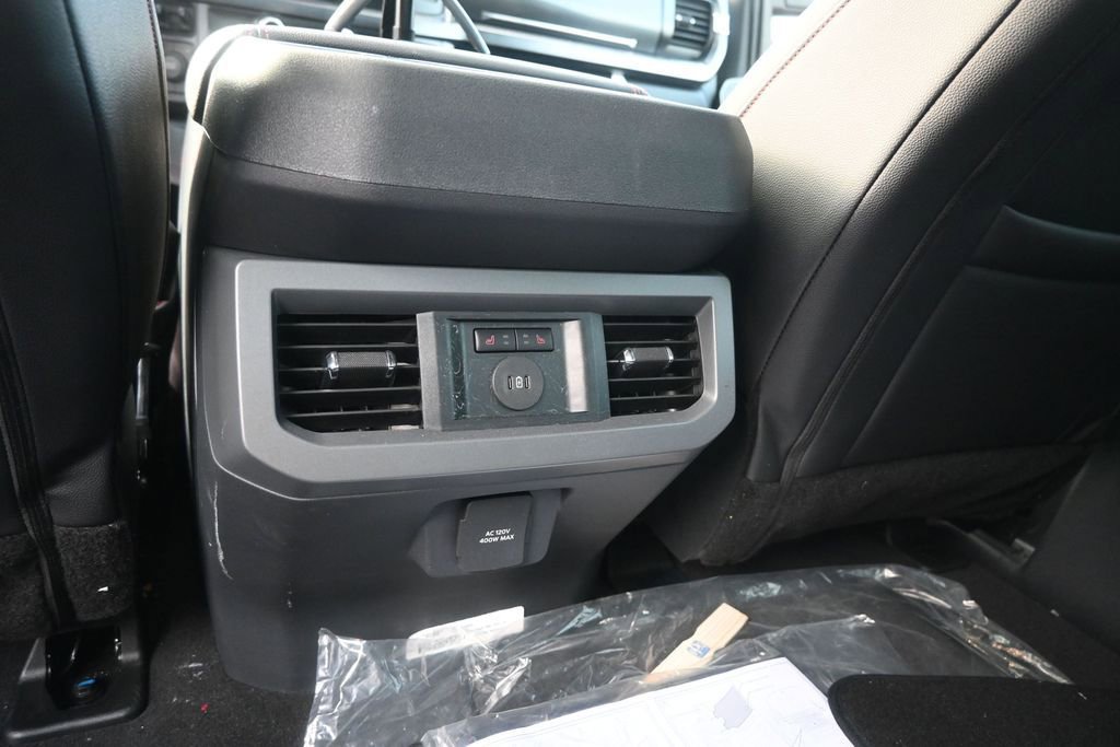 New 2026 Ford F250 Lariat w/ Black Appearance Package AWD/4WD image 24