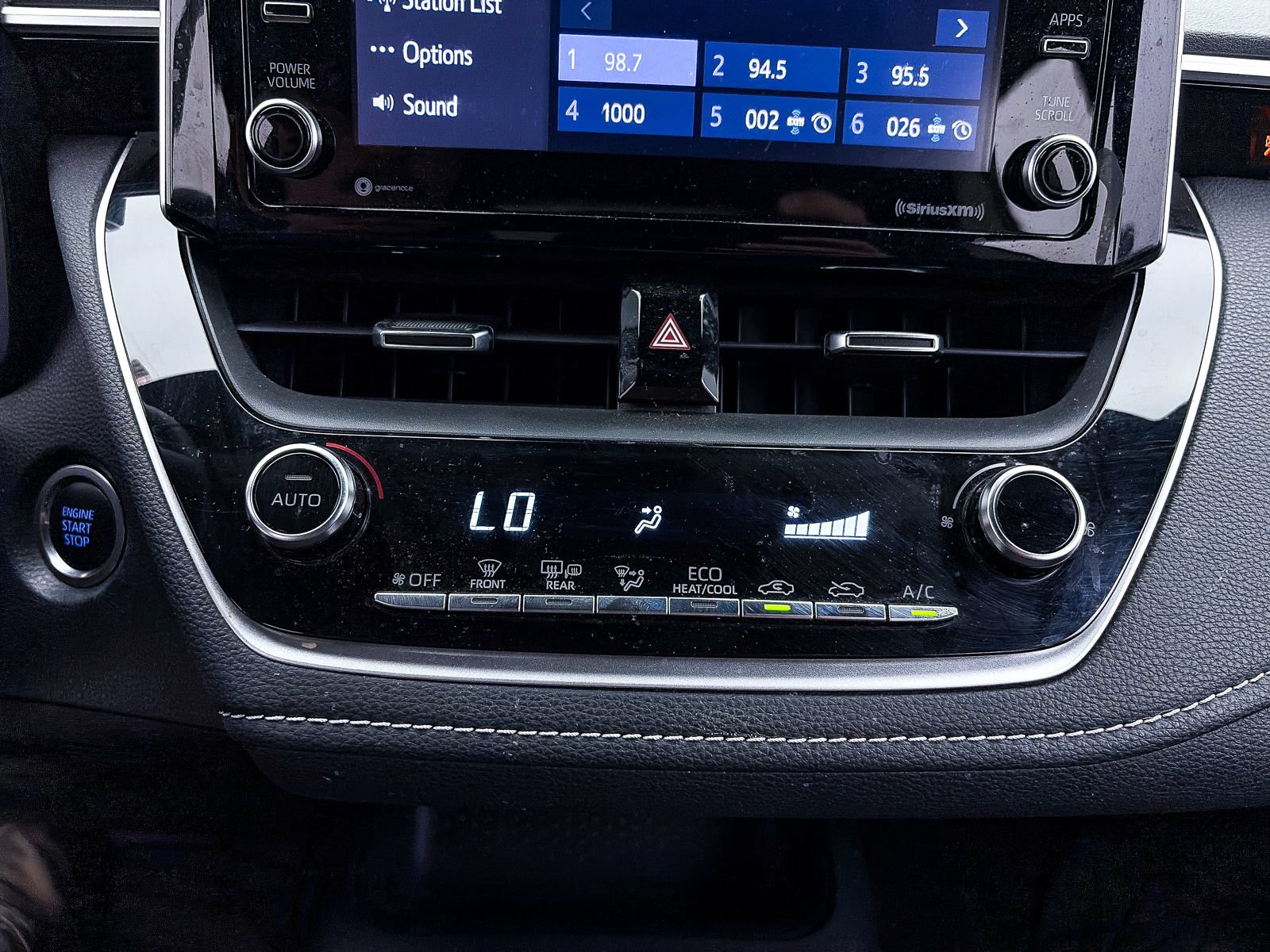 Used 2020 Toyota Corolla SE w/ Protection Package FWD image 21