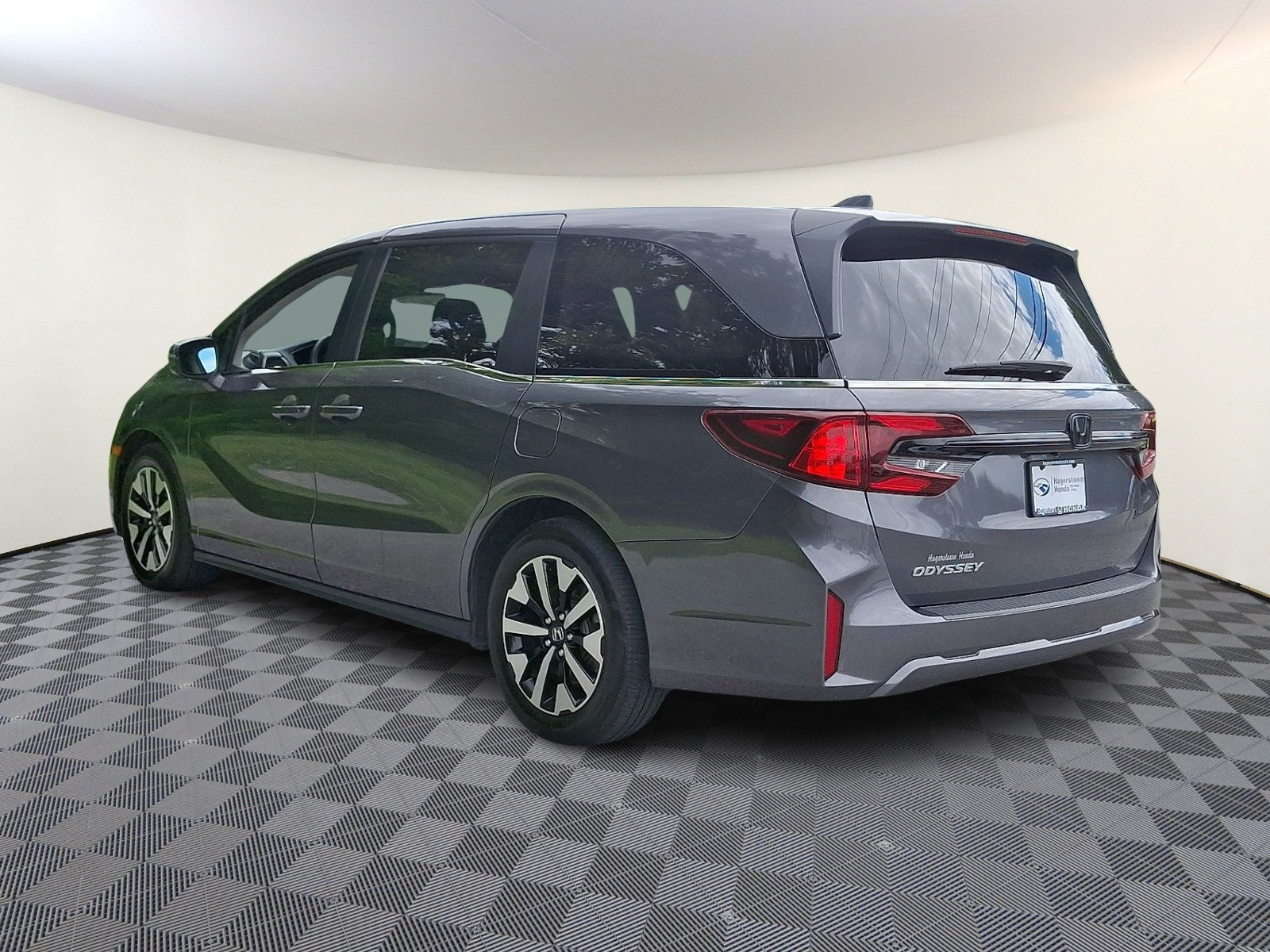 Used 2025 Honda Odyssey EX-L image 4