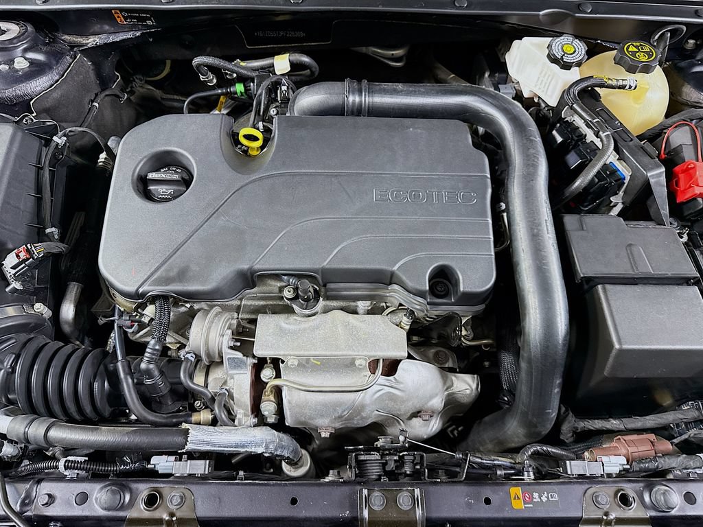 Used 2023 Chevrolet Malibu LT FWD image 30