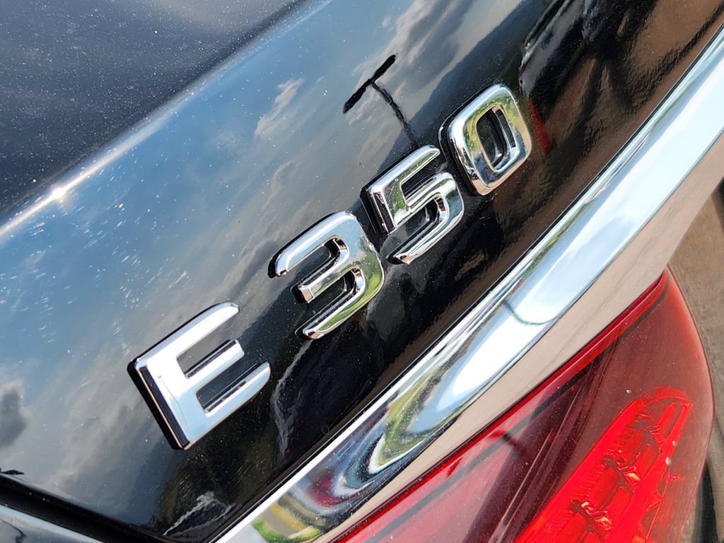Used 2023 Mercedes-Benz E 350 4MATIC Sedan image 11