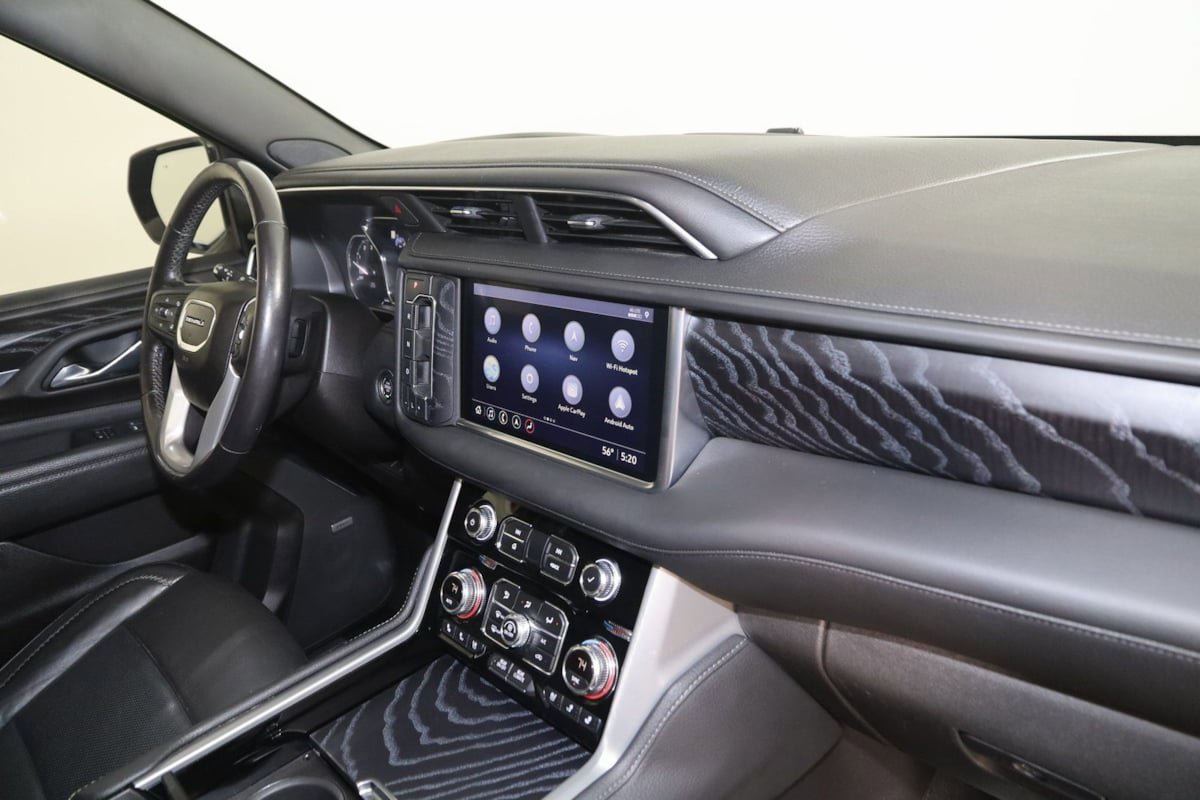 Used 2021 GMC Yukon Denali w/ Denali Premium Package image 43