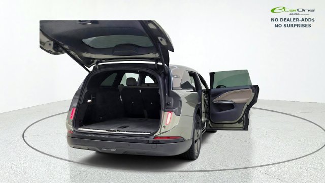 Used 2026 Lucid Gravity Grand Touring AWD/4WD image 17