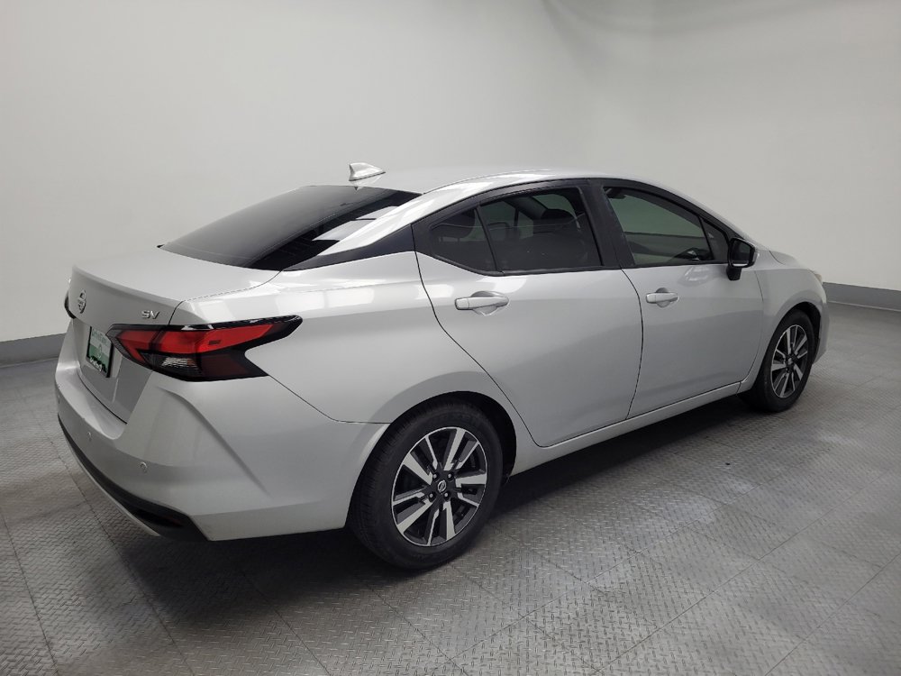 Used 2020 Nissan Versa SV image 10