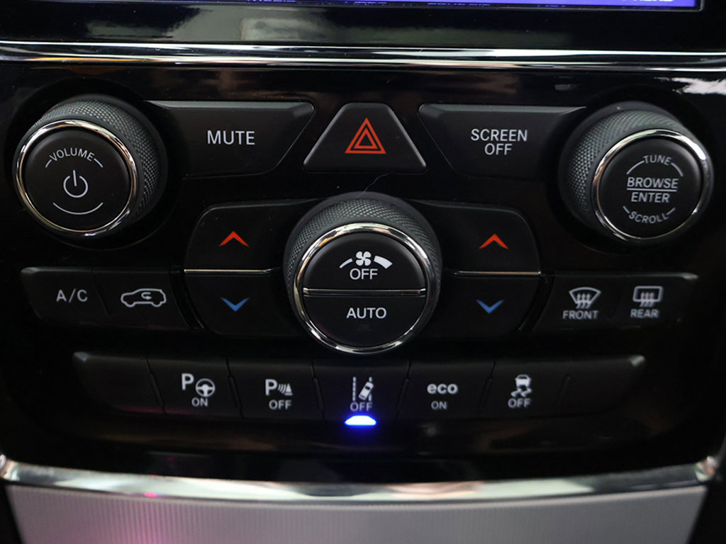 Used 2019 Jeep Grand Cherokee SRT w/ Trailer Tow Group IV AWD/4WD image 55
