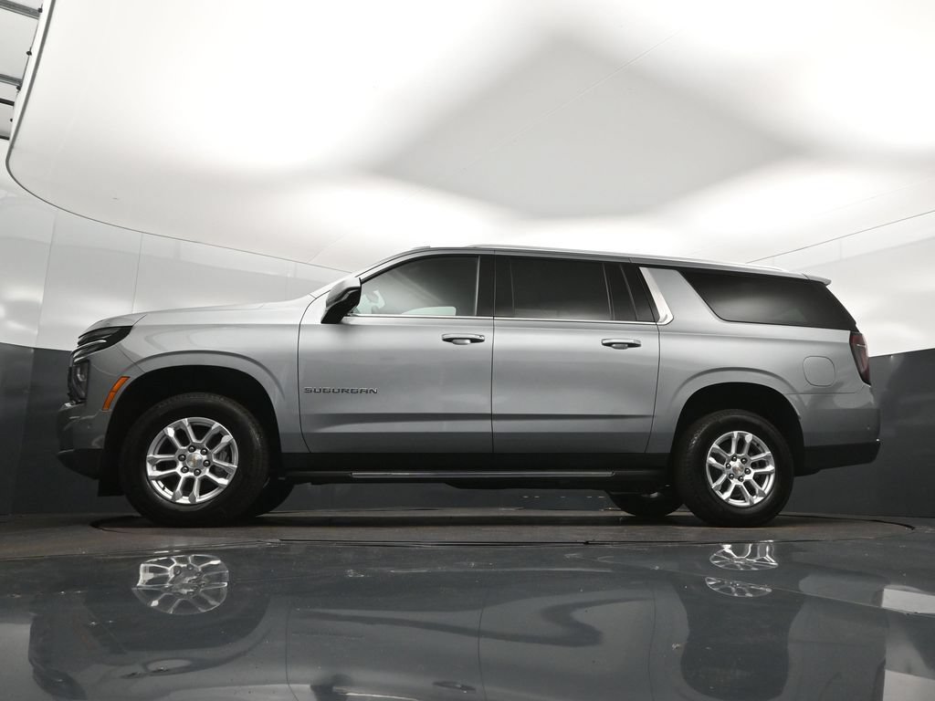 New 2026 Chevrolet Suburban LS RWD image 40