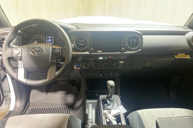 Used 2023 Toyota Tacoma TRD Sport w/ Technology Package AWD/4WD image 13