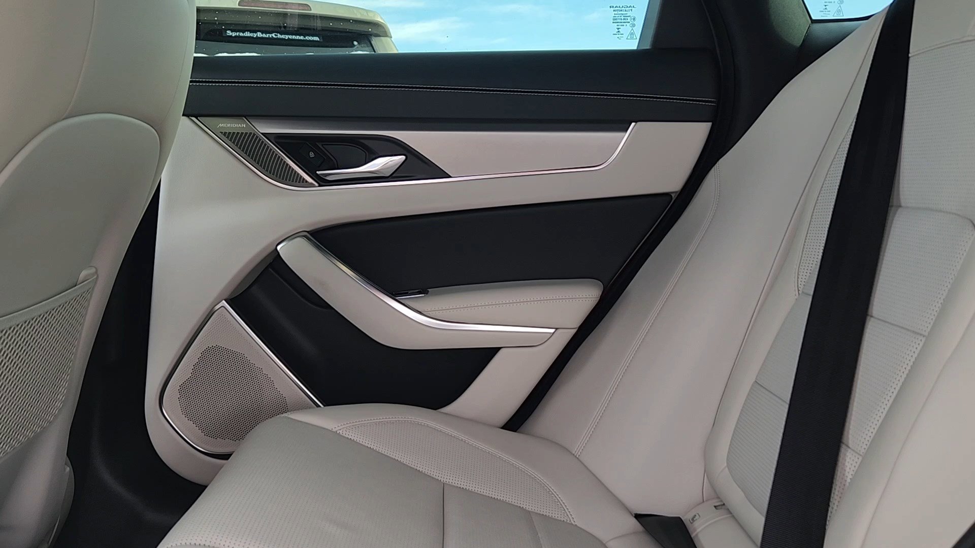 Used 2024 Jaguar XF R-Dynamic SE image 17