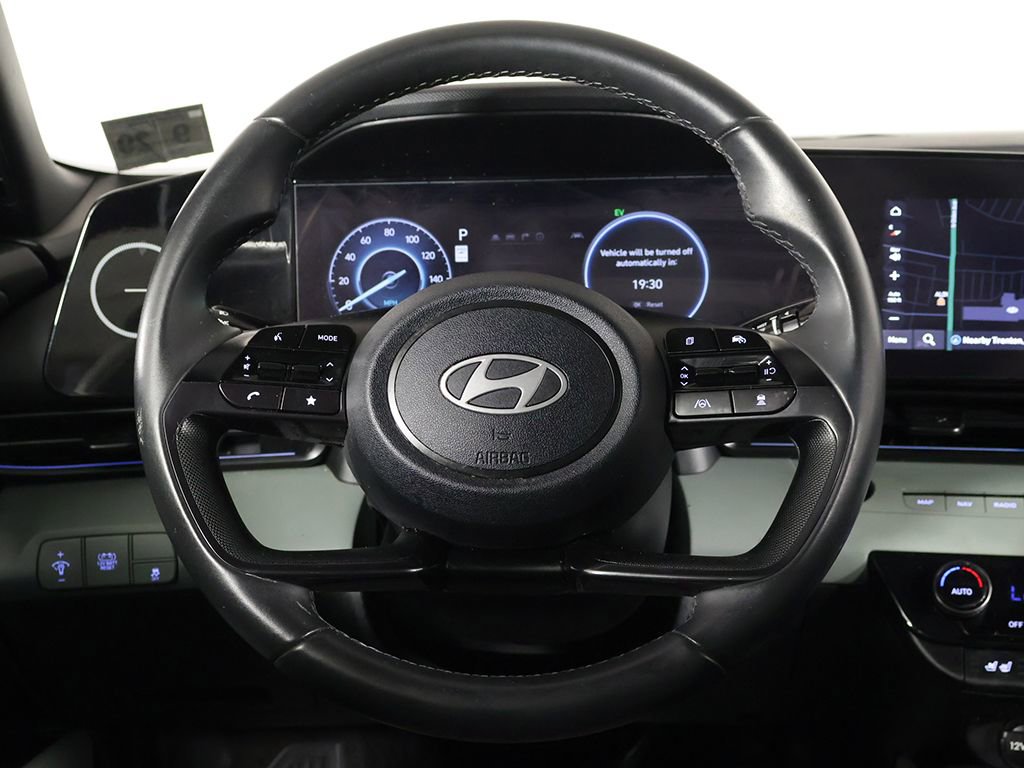Certified 2024 Hyundai Elantra Limited FWD image 39