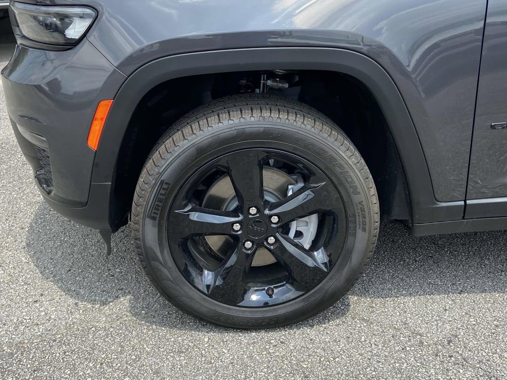 New 2025 Jeep Grand Cherokee L Limited w/ Black Appearance Package image 7