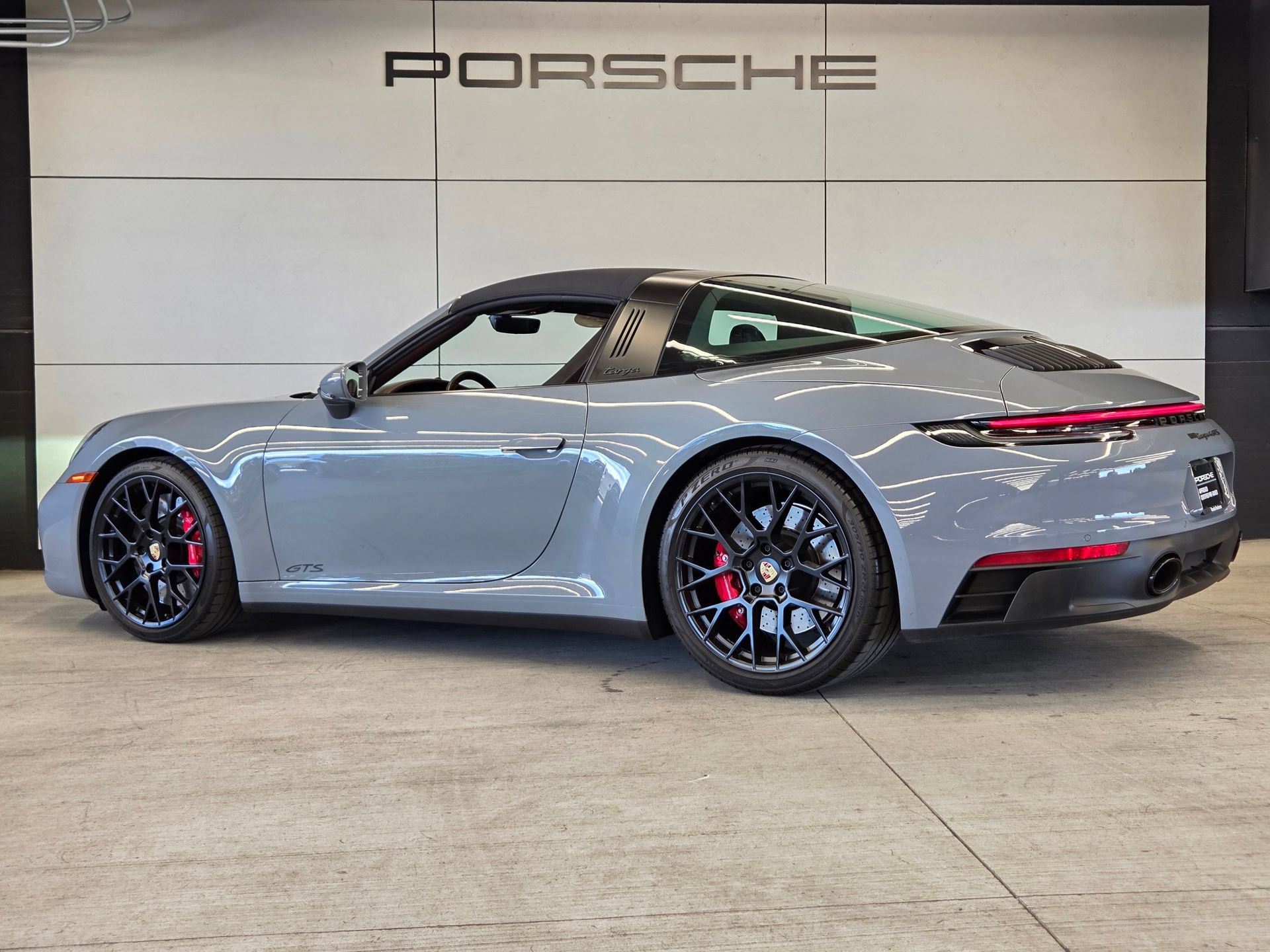 Certified 2024 Porsche 911 Targa 4 GTS AWD/4WD image 3