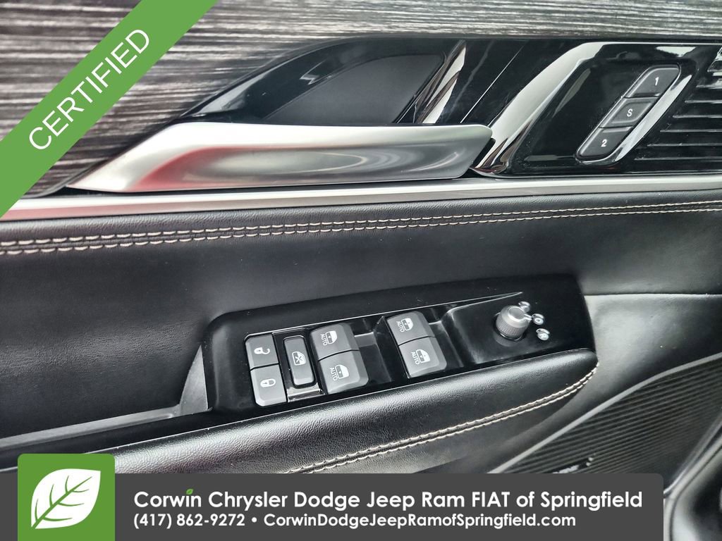 Certified 2024 Jeep Wagoneer L Series II image 13