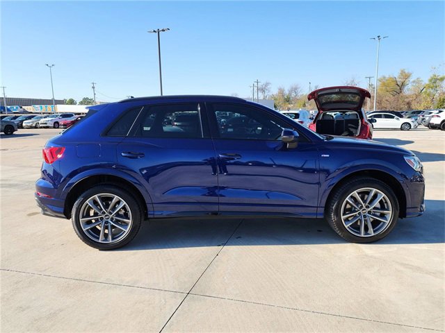 New 2025 Audi Q3 2.0T Premium image 8