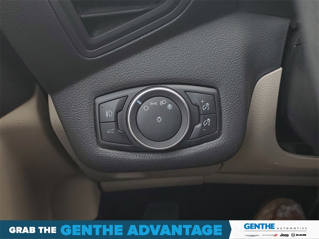 Used 2017 Ford Escape SE w/ Equipment Group 201A image 14