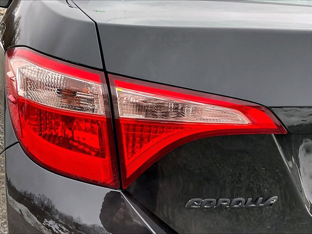 Used 2019 Toyota Corolla LE image 19