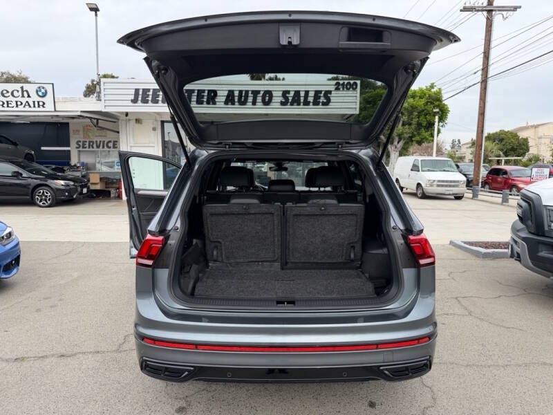 Used 2023 Volkswagen Tiguan SE R-Line FWD image 20