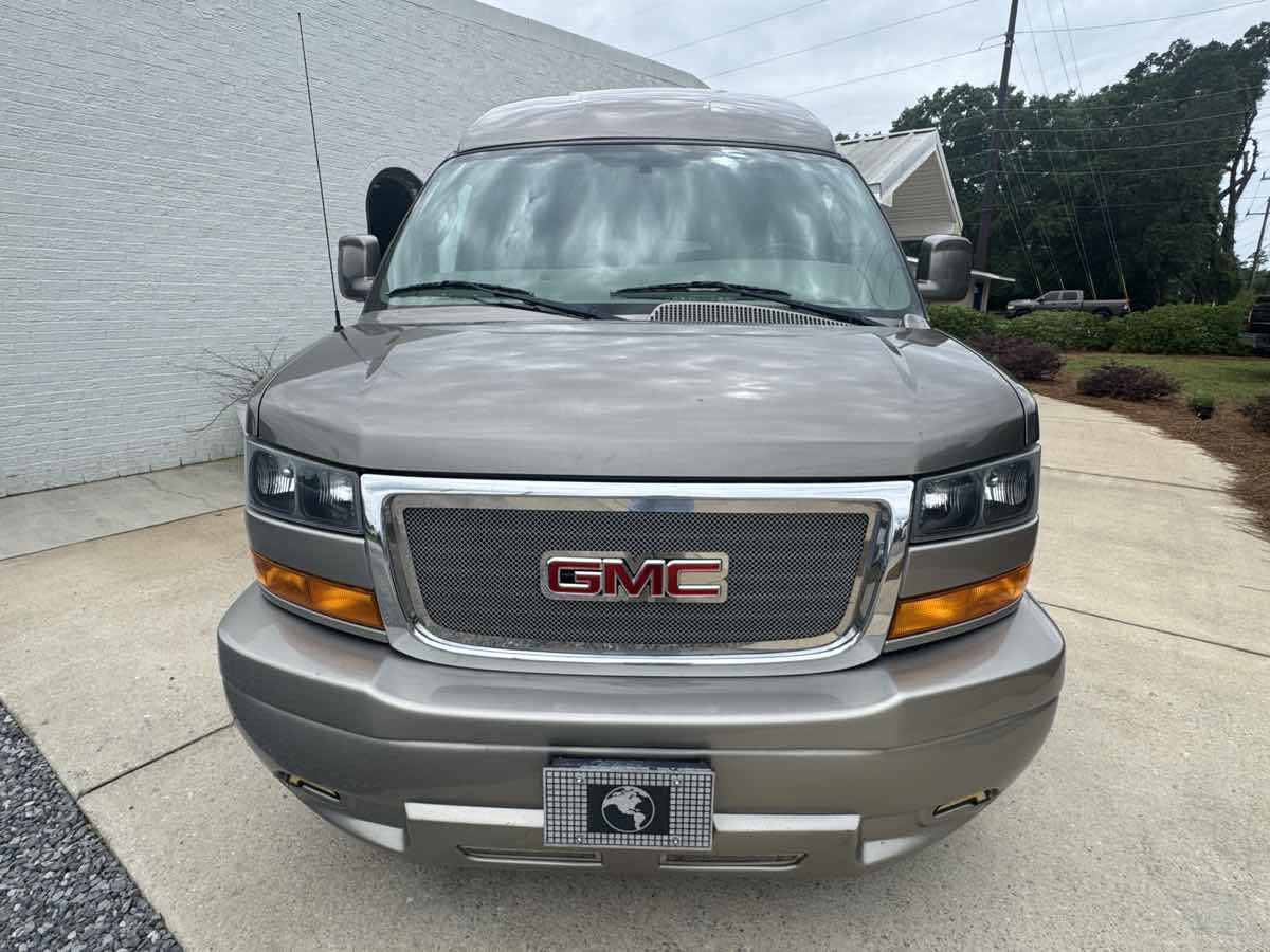 Used 2018 GMC Savana 2500 w/ Enhanced Convenience Package RWD image 3