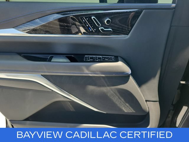 Certified 2026 Cadillac Escalade IQL Sport 1 w/ LPO, ONYX Package AWD/4WD image 21