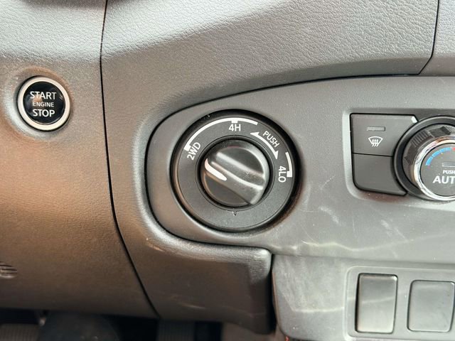 Used 2023 Nissan Frontier PRO-4X w/ Technology Package AWD/4WD image 22