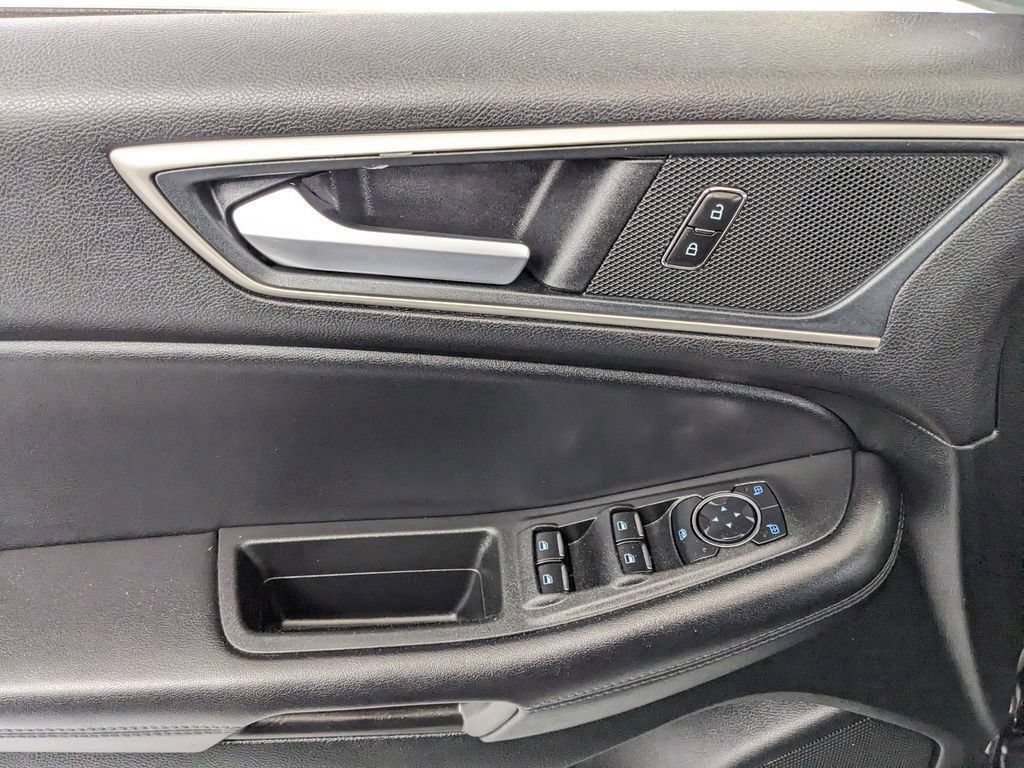 Used 2024 Ford Edge SEL AWD/4WD image 25