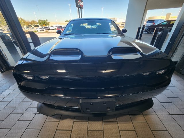 Used 2023 Dodge Challenger SRT Hellcat RWD image 2