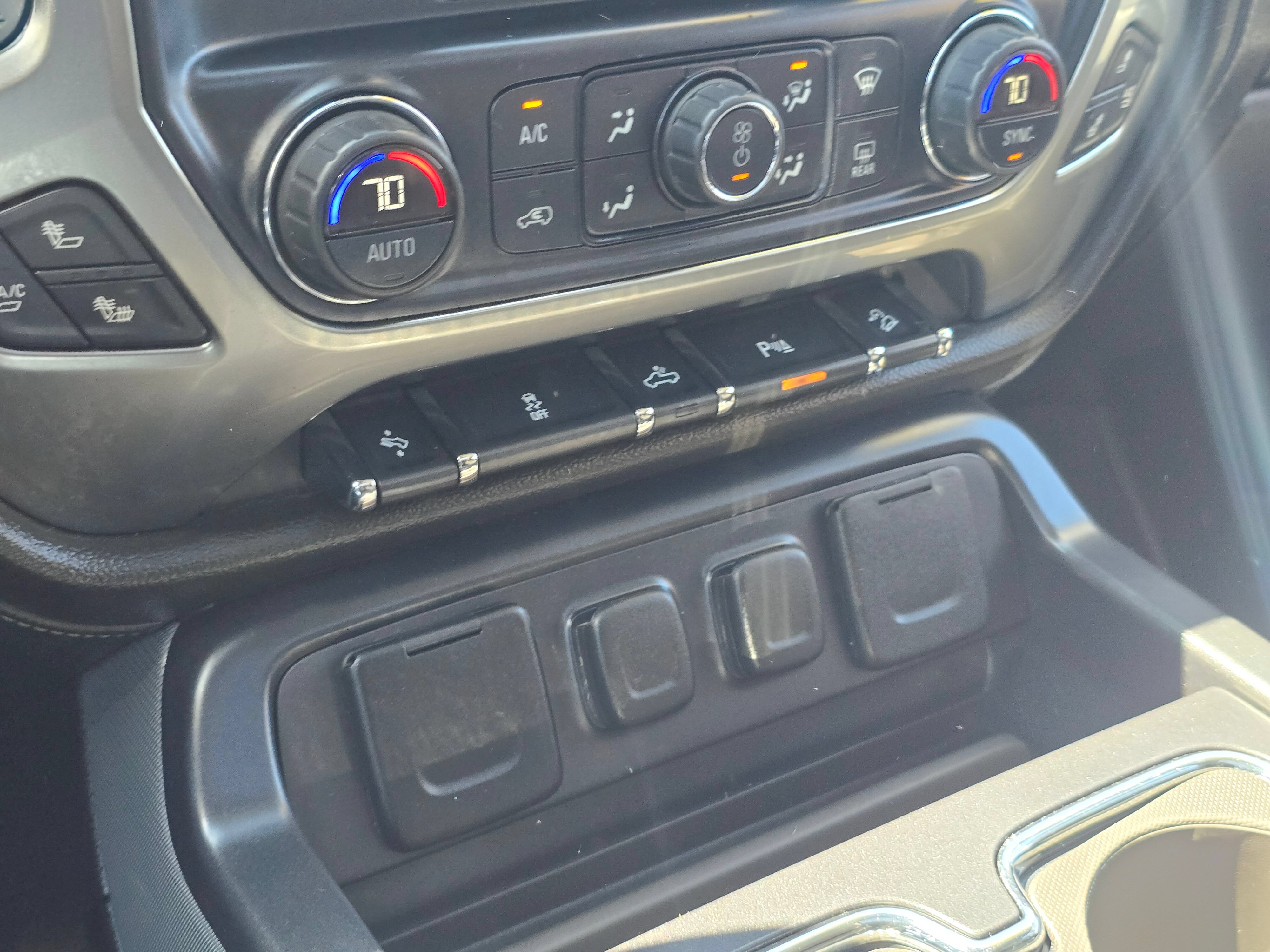 Used 2015 Chevrolet Silverado 1500 LTZ Z71 w/ LTZ Plus Package AWD/4WD image 30