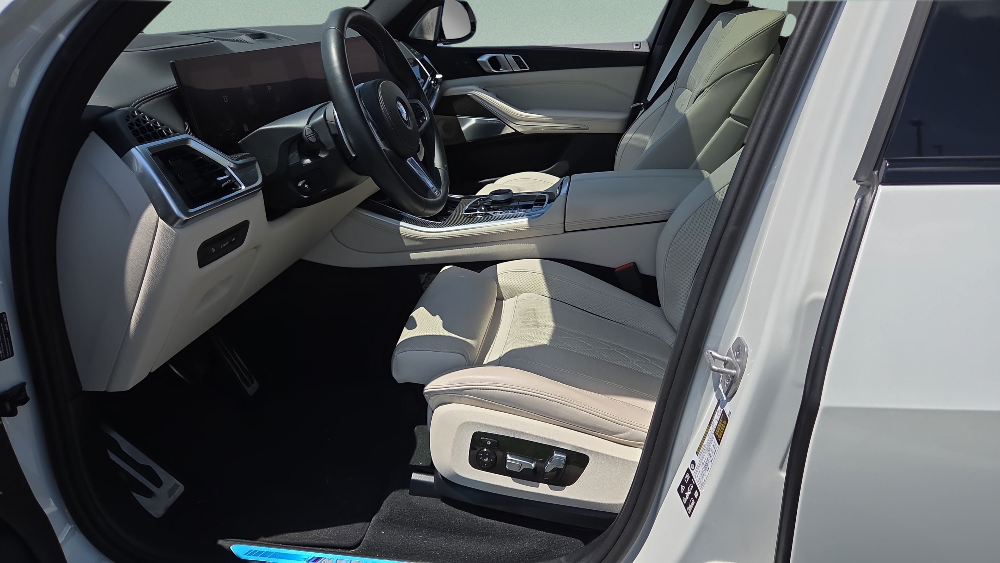 Certified 2025 BMW X5 M60i w/ Executive Package AWD/4WD image 9