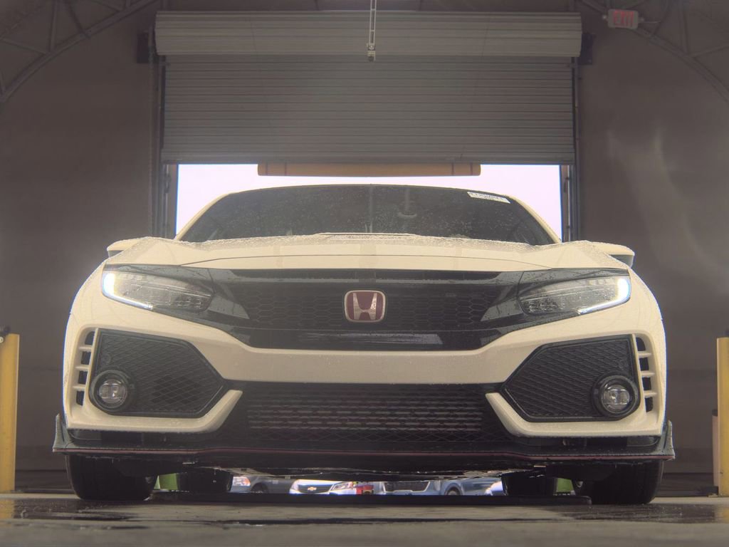 Used 2019 Honda Civic Type R image 2