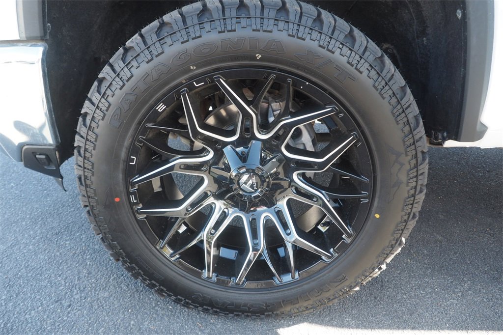 Used 2024 Chevrolet Silverado 2500 LT image 24