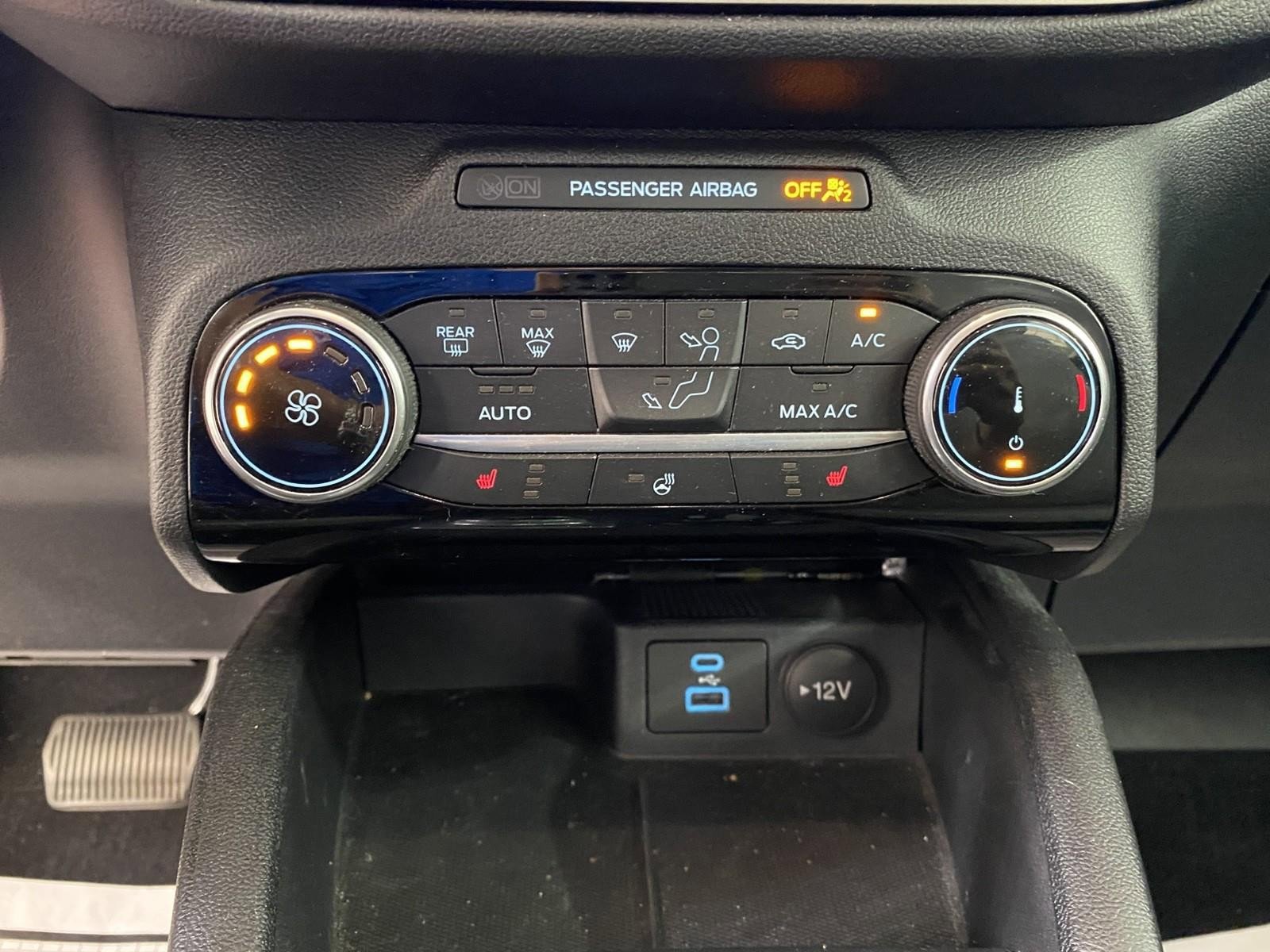 Used 2022 Ford Escape SE w/ Cold Weather Package image 28