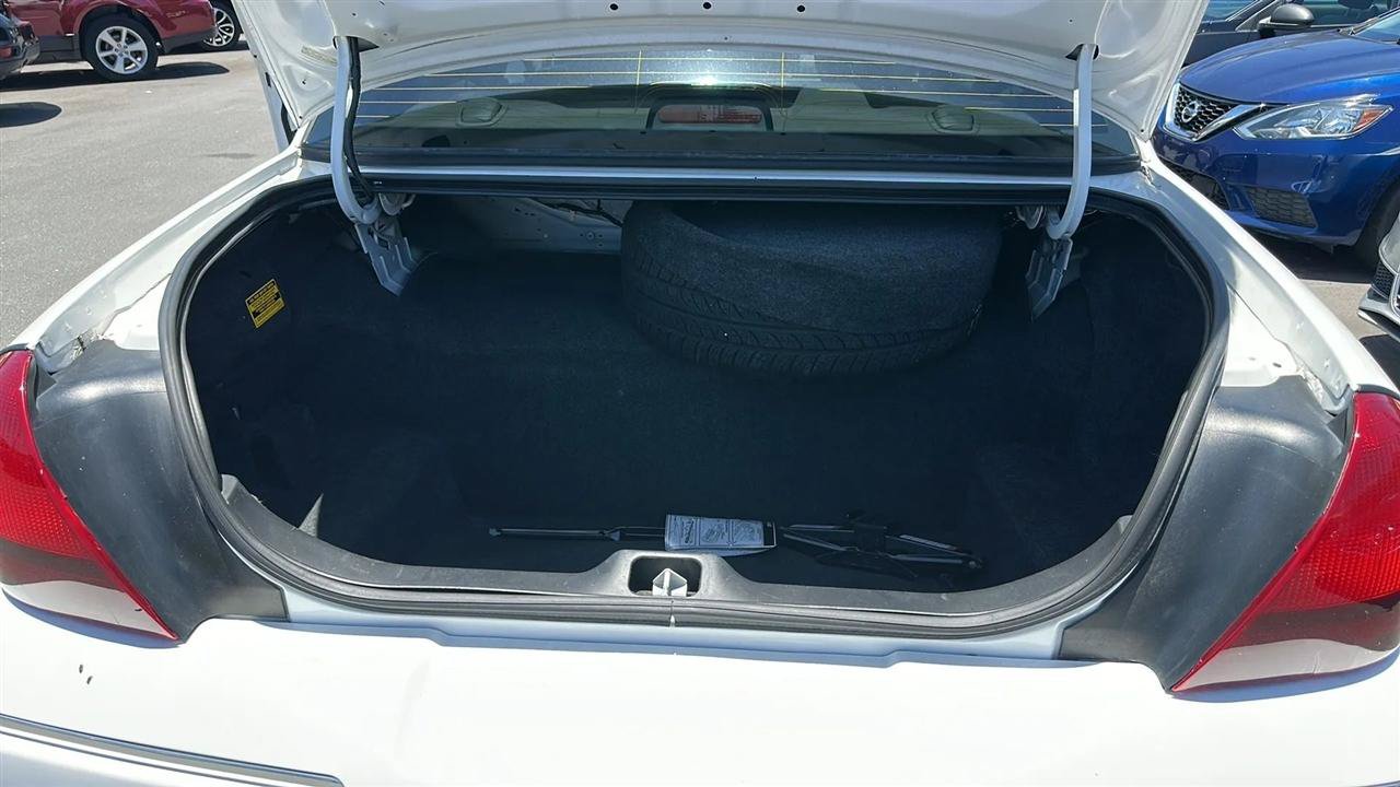 Used 2011 Mercury Grand Marquis LS RWD image 76
