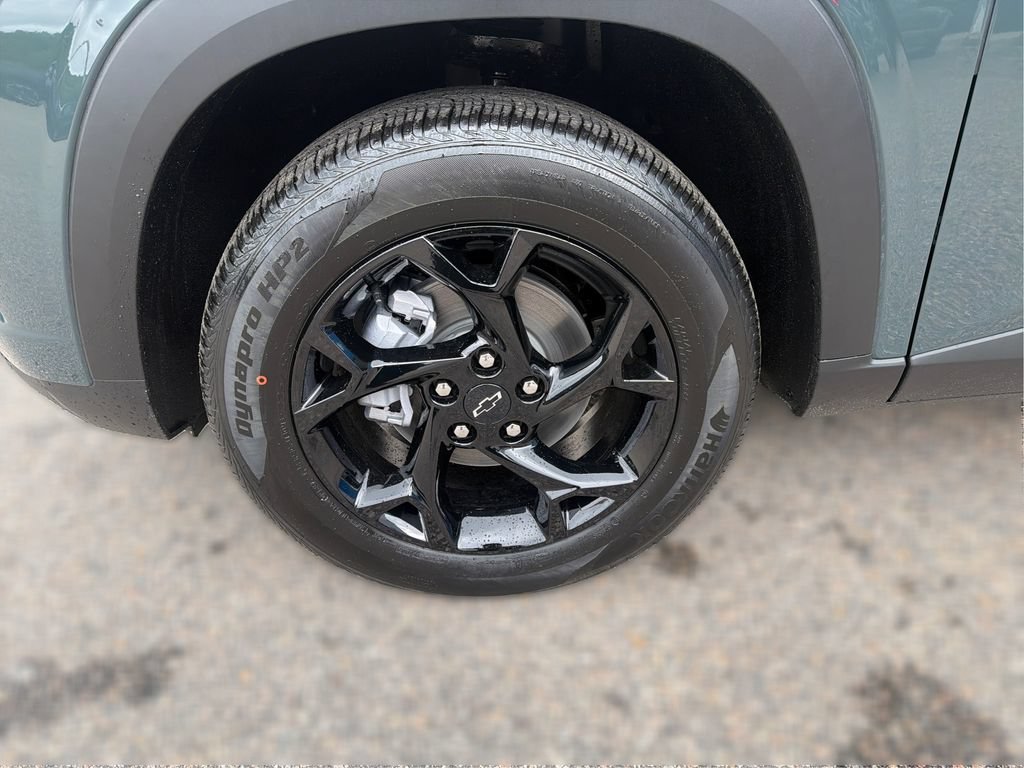 New 2026 Chevrolet Trax LT w/ Midnight Edition FWD image 24
