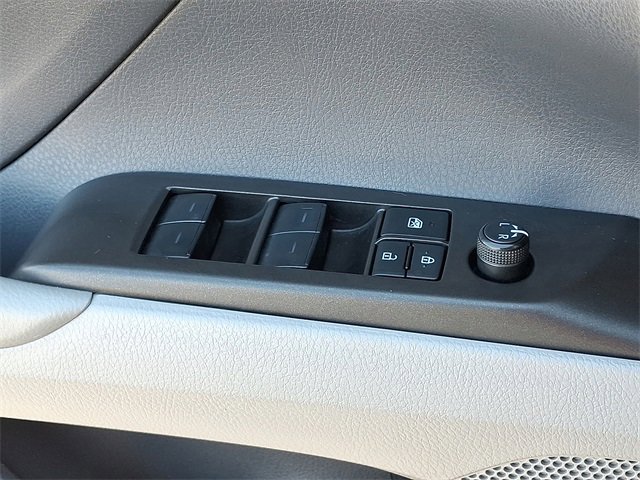 Used 2023 Toyota Camry SE image 20