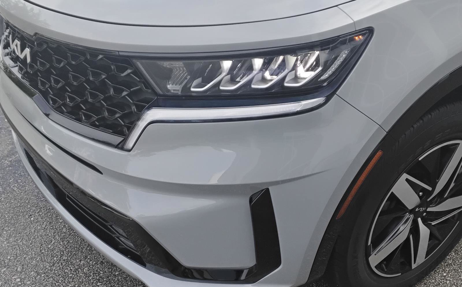 Used 2022 Kia Sorento EX w/ Panoramic Sunroof Package image 7