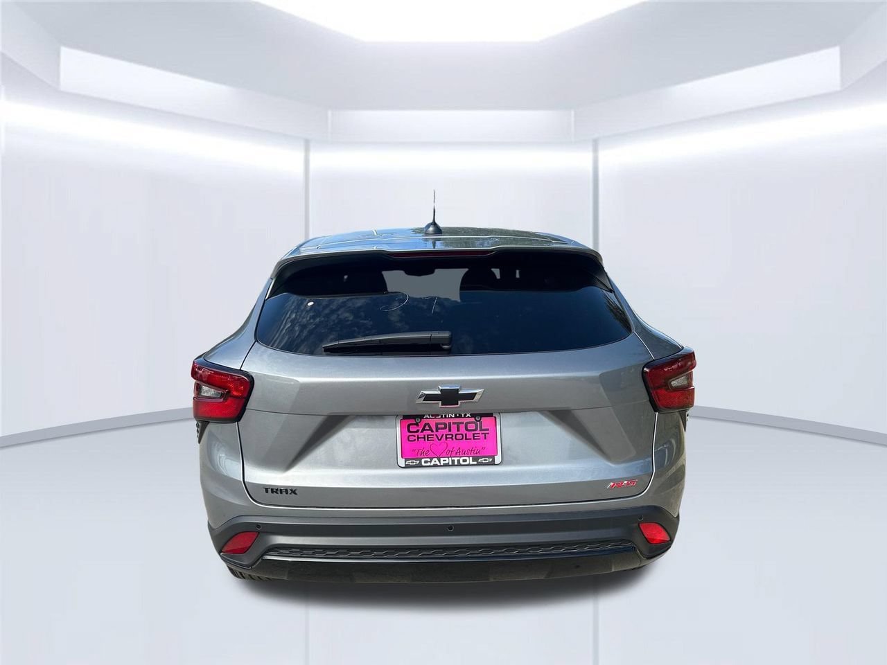 New 2026 Chevrolet Trax RS w/ Sunroof Package FWD image 5