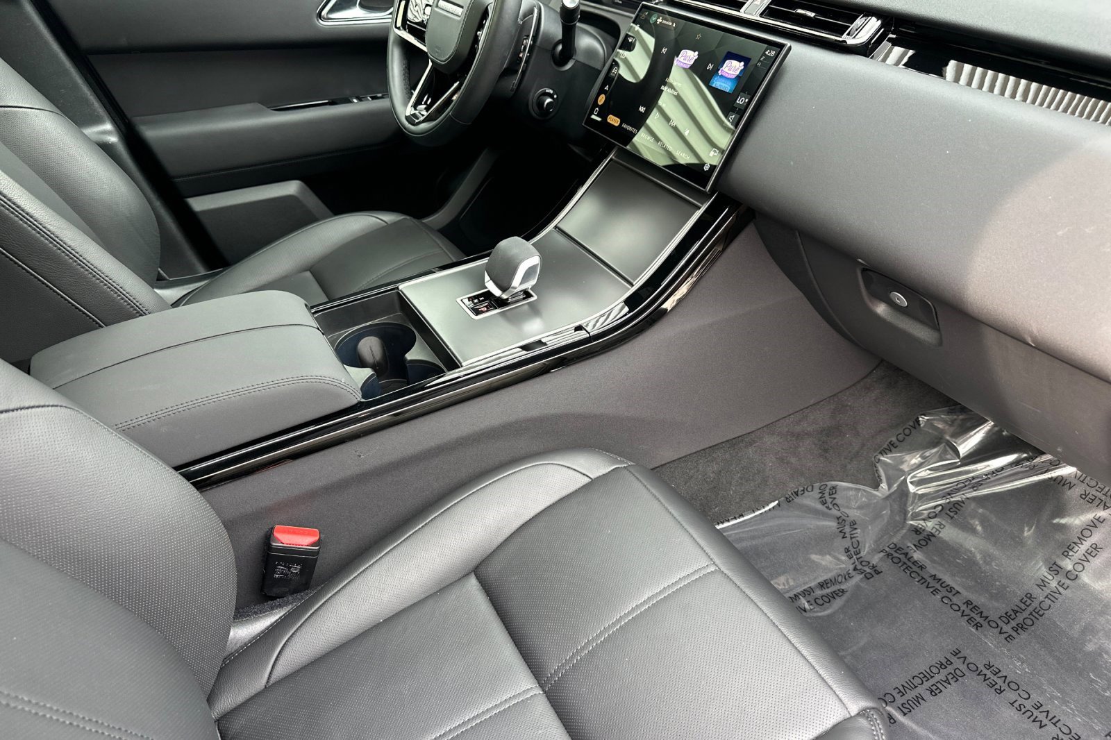 Used 2026 Land Rover Range Rover Velar S image 32