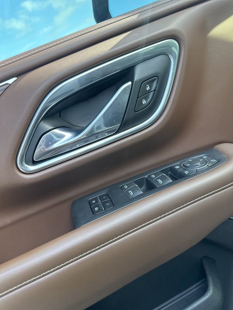 Used 2021 Chevrolet Tahoe High Country RWD image 12